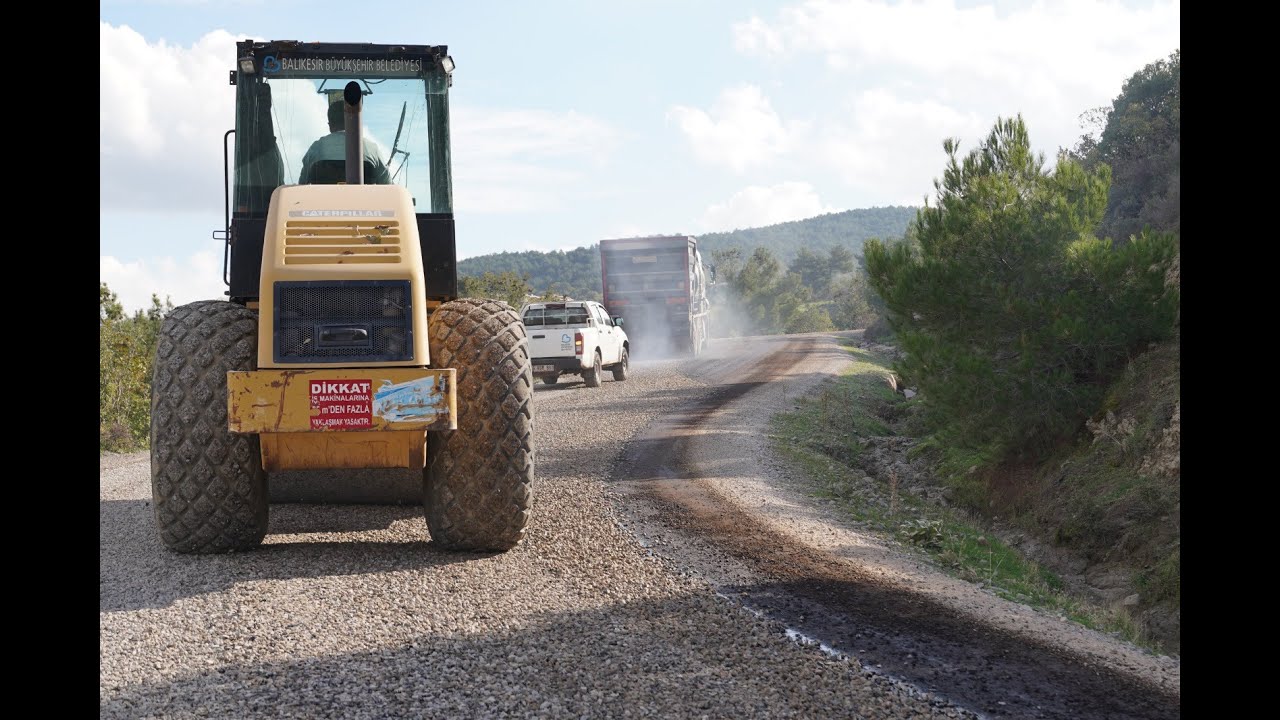 Büyükşehir ile Yollar Mevsim Şartlarına Hazırlanıyor