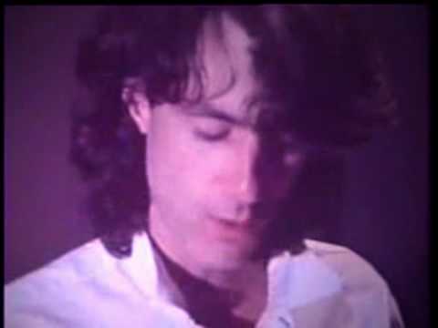 Peter Hammill - "(In The)  Black Room" - solo Paris live 1973