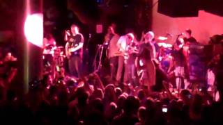 Big D and The Kid&#39;s Table My girlfriend&#39;s on drugs