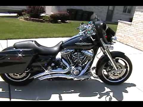 2012 Harley Davidson FLHX Street Glide With Vance & Hines Big Radius 2 Into 2 Pipes..... Sick!