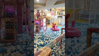Download lagu mandi bola terbesar di mall funworld mp3