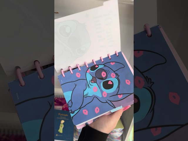 Vídeo relacionado con STREADVE Libreta Personalizada Cuaderno A5 Personalizado con Foto Logo Nombre Libreta Tapa Dura Notebook Cuero Regalo Cumpleaños Hombre Mujer Adultos Niño Scolar Pentagrama