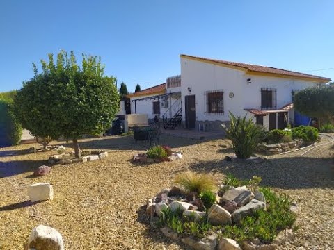 Casa Flora - wonderful Spanish property choice 194,950 Euros - 3 bed 2 bath villa with pool, garage.