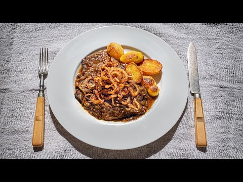 Slowly braised onion rumpsteak / Zwiebelrostbraten