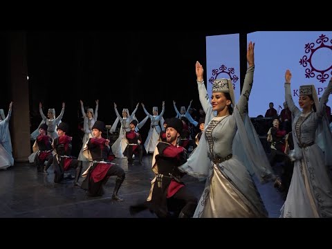 II Всероссийский фестиваль «Место притяжения – Сибирь» завершился грандиозным концертом // 24.22.25