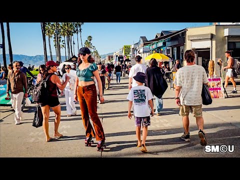 𝗪𝗜𝗡𝗧𝗘𝗥 𝗛𝗘𝗔𝗧𝗪𝗔𝗩𝗘: Venice Beach Boardwalk Packed on 82° Day