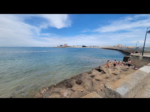 Cadiz, ancient Spanish city that is 3 thousand years old. Short video