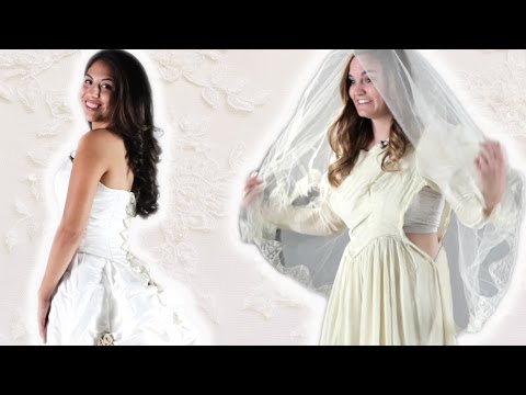 娘たちは自分の母親のウェディングドレスを試してみる (Daughters Try On Their Mother’s Wedding Dress)