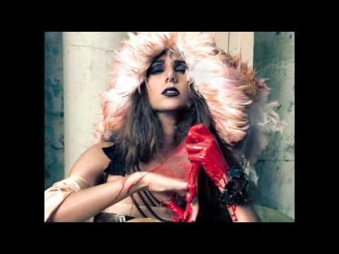 LAURA DE SANCTIS MODELO DEL MBFWP15