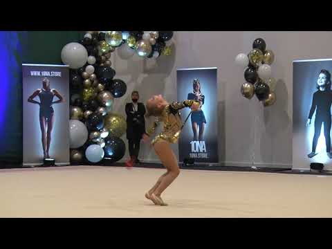 Евстафенко София 2011.булавы.1место