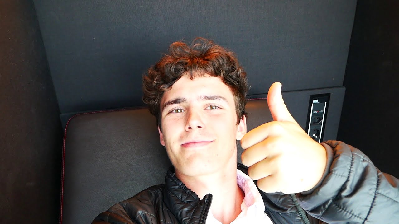 SWISS Senator Lounge thumbnail