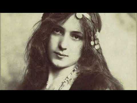 Две Гитары - Two Guitars, Russian-Romani song sung by Alyosha Dimitrievich