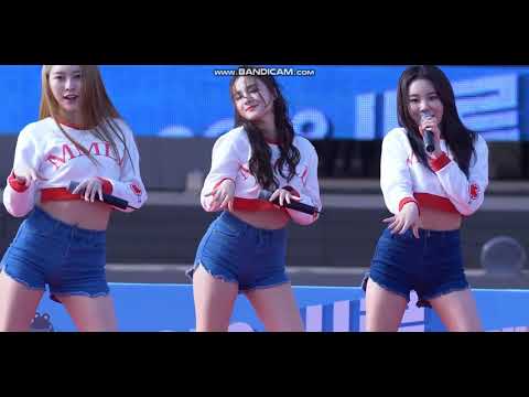 모모랜드 낸시 직캠 몸매굿