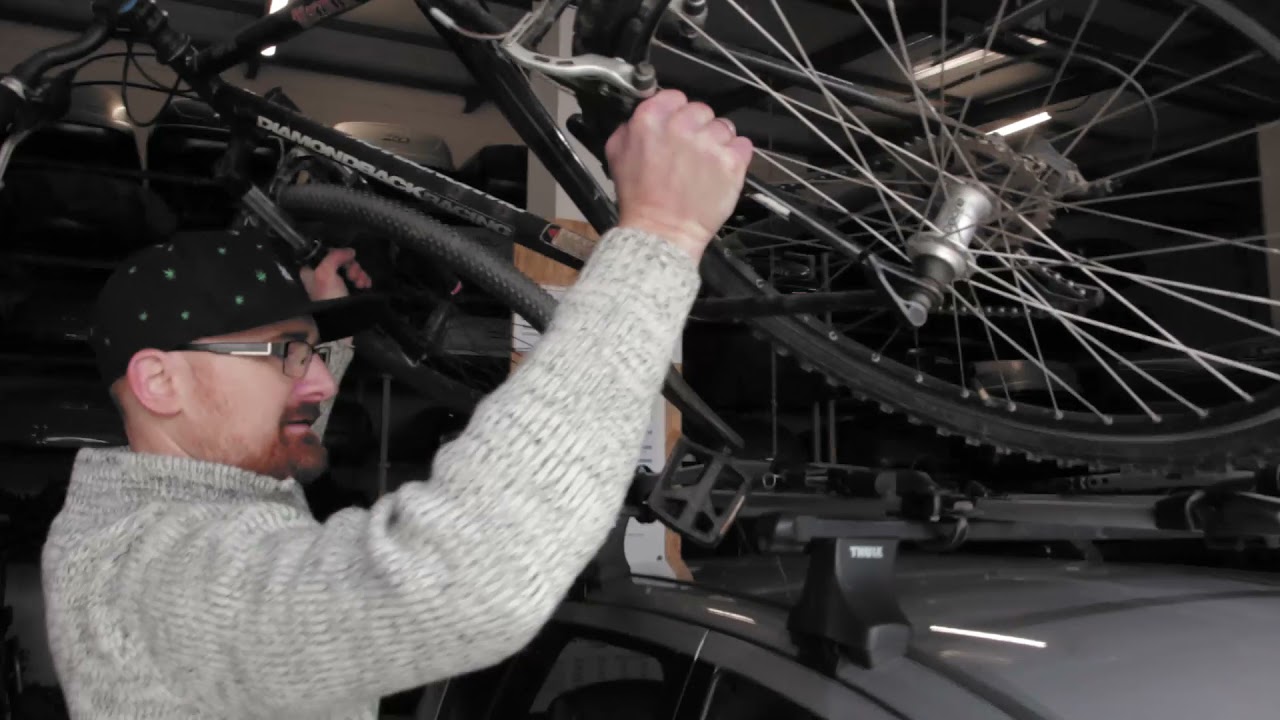 Montaż roweru na dachu samochodu. Uchwyt Rowerowy - Thule FreeRide532 - GustawTravel Warszawa