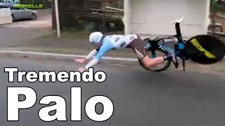 Sufre ciclista francés un aterrizaje forzoso a 60 Kms/hr (Video)