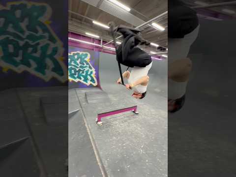 2000 TYKKÄYSTÄ = TEEN BÄKKÄRIN