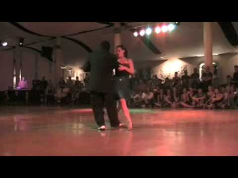  Juana Sepulveda  and  Mariano Frumboli  are  dancing  to  the  tango  "  Gente Amiga  "