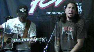 Red Line Chemistry performs &quot;Knock Down Drag Out&quot; on 101.7 The Fox