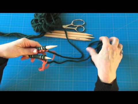 Provisorischer Maschenanschlag auf dem Nadelspiel