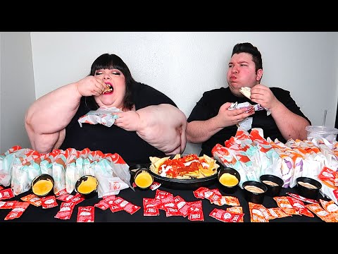 10,000 Calorie Taco Bell Dinner with Hungry Fat Chick • MUKBANG