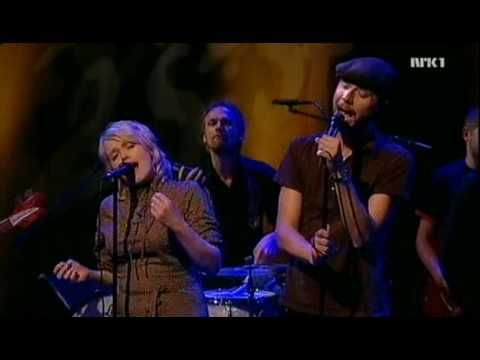 Madrugada & Ane Brun - Lift Me (first live performance, 2005)