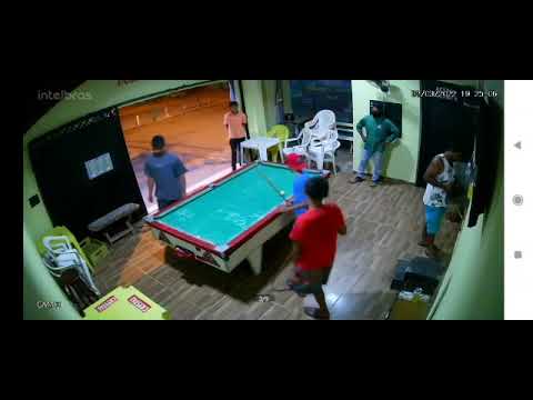 Sargento da PM é assassinado na frente de clientes e das filhas em bar em Cáceres; Veja o vídeo