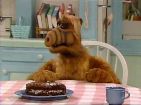 Alf - Альф и тортик.