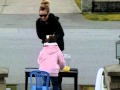 FIFI SELLING LEMONADE AVI