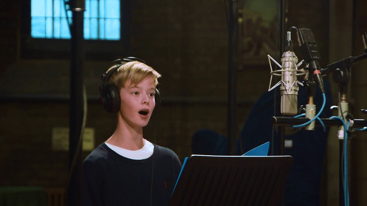 Cai Thomas (12y) sings Laudate Dominum