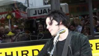 Jack White At The Rolling Record Store: Not Fade Away