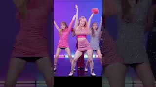 Download lagu Cignature Doing Their Signature Dance Move mp3 Download lagu Cignature Doing Their Signature Dance Move mp3