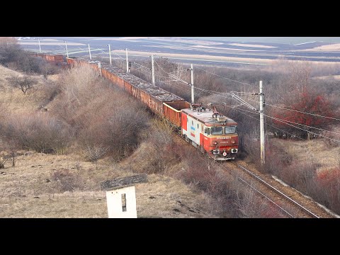 [4K] CFR Marfa ED 068 & ED 021 with Soviet gondolas scrap metal @ Lucacesti tunnel [January, 2021]