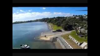 preview picture of video 'Algies Bay Quadcopter Flight 2014-11-23'