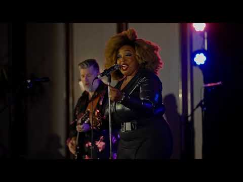 Paul DesLauriers Band Feat. Annika Chambers - Live at Blues Summit 10