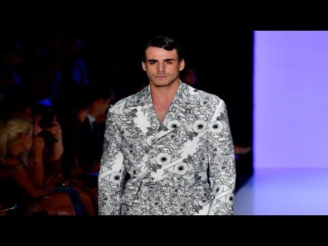 Emre Erdemoglu | Spring/Summer 2018 | Mercedes Benz Fashion Week Istanbul