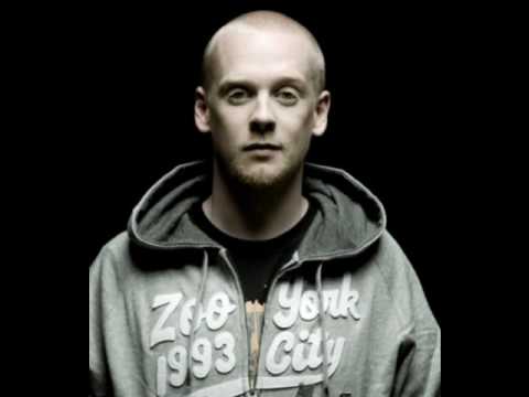 Redrama - Street Music