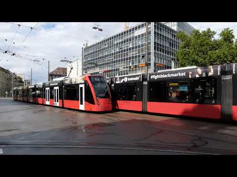 Tram der Bernmobil/Combinos beim Bahnhof Bern BE