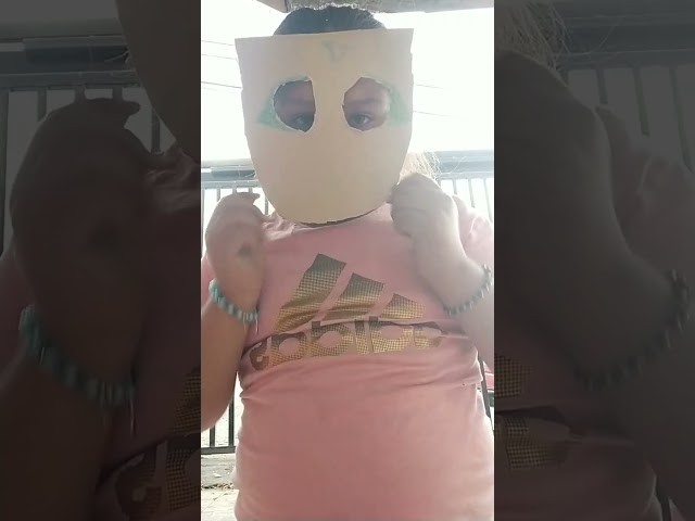 Vídeo relacionado con Calam Lynch (Smile) Mascaras de personajes famosos, caras de carton