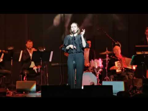 'La Vie en Rose' & 'La Foule' - Edith Piaf // YULIA