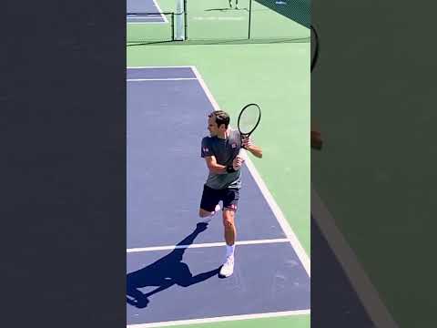 Roger Federer One-Handed Backhand Return Analysis🔥🎾