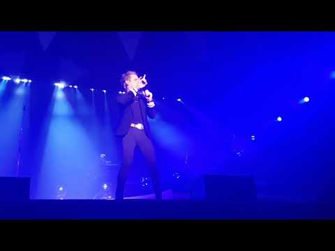 Videoclip de L'effet papillon (Live Grand Rex 2018) — Bénabar