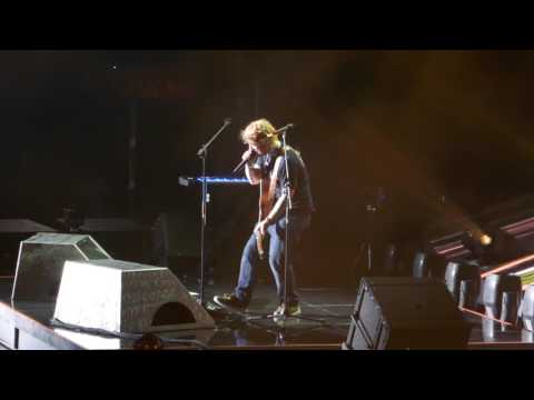 Ed Sheeran - Shape of You (Toronto, July 8, 2017)