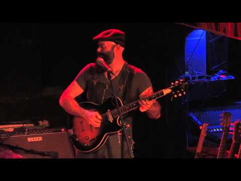 Pot Roast and Kisses - The Reverend Peyton's Big Damn Band - Reggie's Rock Club