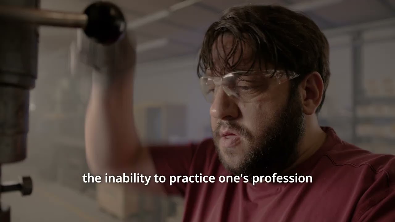 VISION ZERO - Industry - A work-related accident can be... AVOIDED! - EN