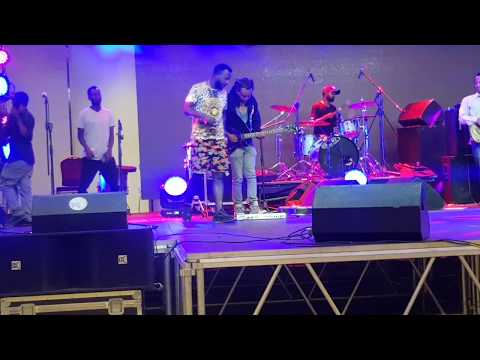 Ethiopian: አዲሱን ተወዳጅ ሙዚቃዬን(ዱማ ዱሜ) ለሰዋዊ ኮንሰርት እንዲህ ተዘጋጅተናል። #Duma_Dume_on sound check for #Sewawi_con