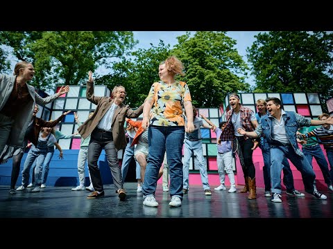 Sku' du spørg' fra no'en – Vi maler byen rød: The Musical 2021 | Nyborg Voldspil