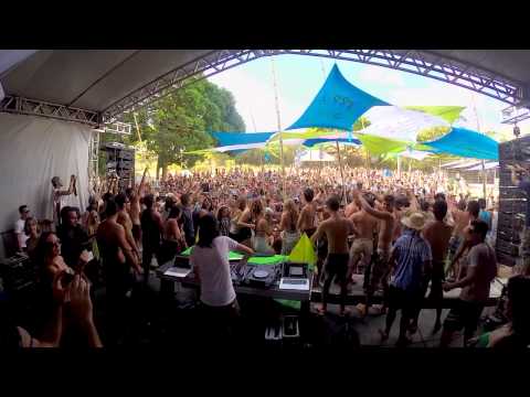 Mandragora x Groovaholik - Wild Wild West (Live @ Brazil 2015)