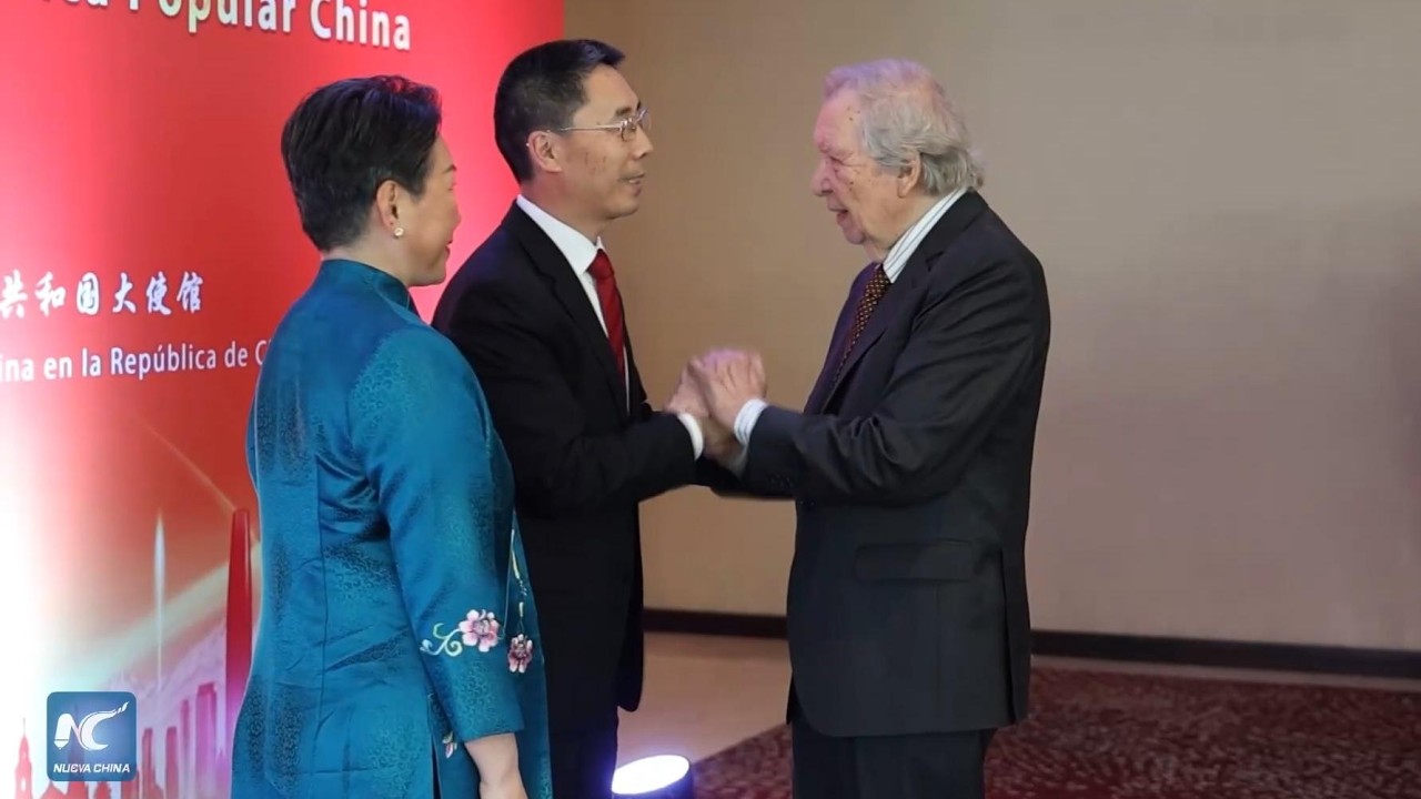 Chile y China celebran el 77º aniversario de la fundación de la República Popular China