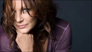 Martina McBride - Everybody Wants To Be Loved