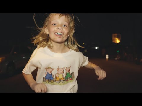 Devon Again - still can’t dress myself (official music video)